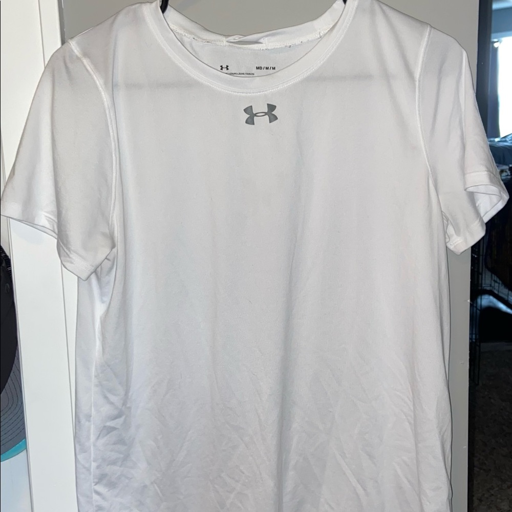 White Under Armor t-shirt